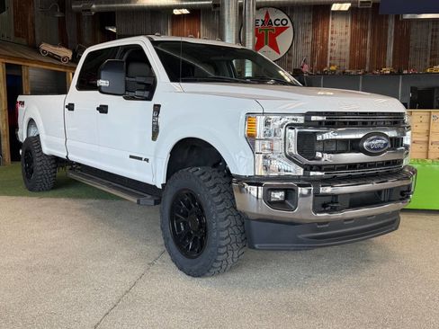 Used 2021 Ford F250 XLT w/ XLT Value Package AWD/4WD image 1