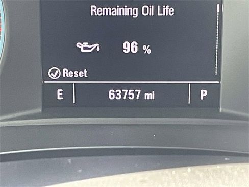 Used 2023 Chevrolet Traverse LS image 21