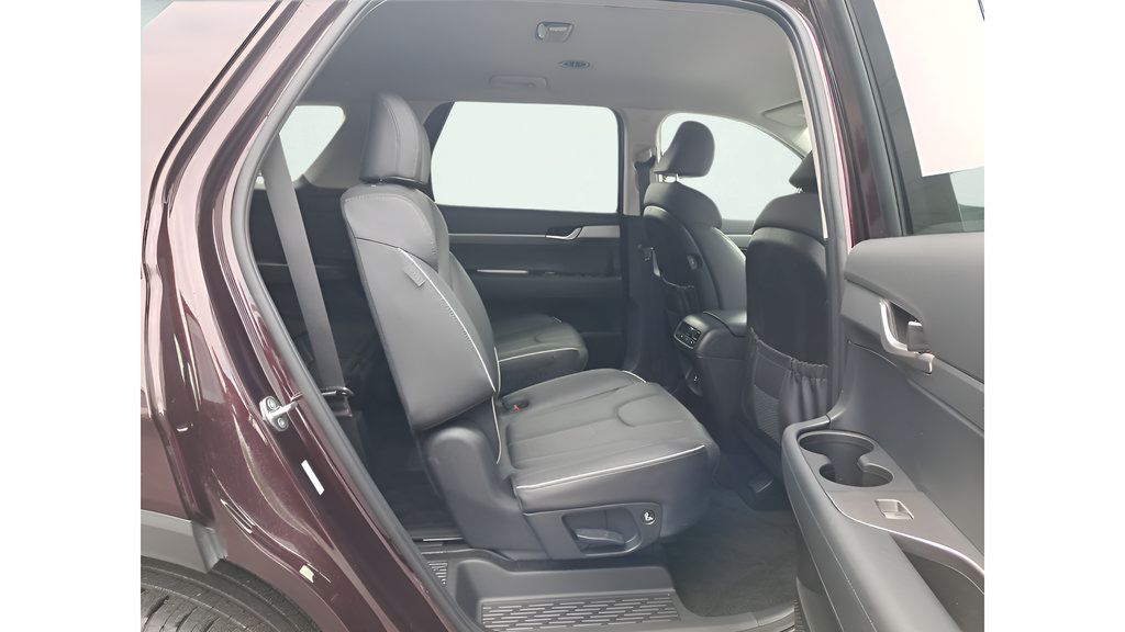 Used 2023 Hyundai Palisade SEL AWD/4WD image 14