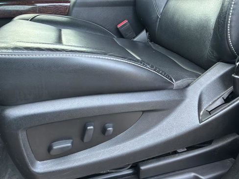 Used 2019 GMC Yukon XL SLT AWD/4WD image 23