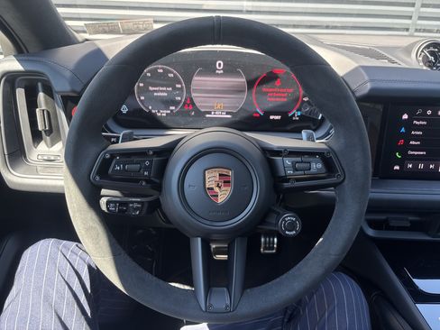 New 2026 Porsche Cayenne GTS AWD/4WD image 8