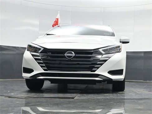 Used 2025 Nissan Versa SV w/ Trunk Package image 53