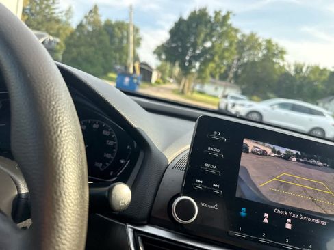 Used 2018 Honda Accord LX image 21