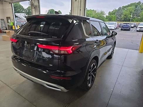 Used 2024 Mitsubishi Outlander SE AWD/4WD image 4