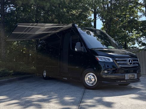 Used 2020 Mercedes-Benz Sprinter 3500 image 2