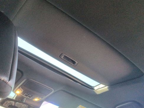 Used 2017 Honda Ridgeline Black Edition image 16