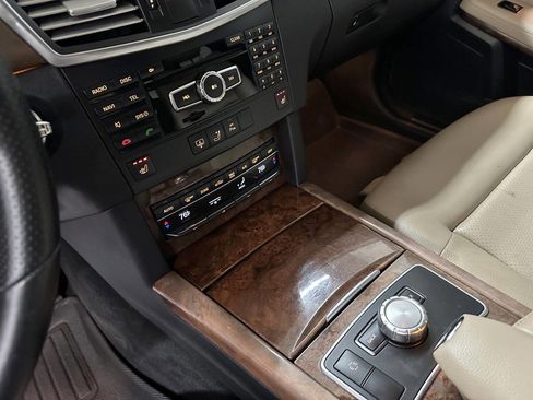 Used 2013 Mercedes-Benz E 350 BlueTEC Sedan image 18