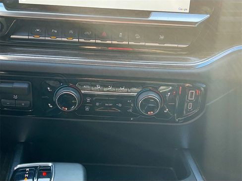 Used 2023 Chevrolet Silverado 1500 RST image 16