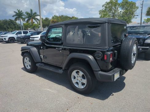 Used 2021 Jeep Wrangler Sport AWD/4WD image 8