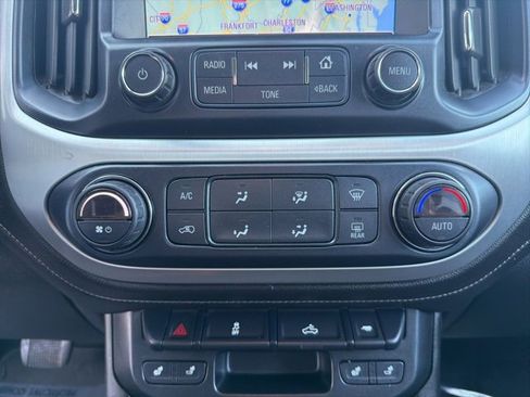 Used 2018 GMC Canyon SLT w/ Trailering Package image 28