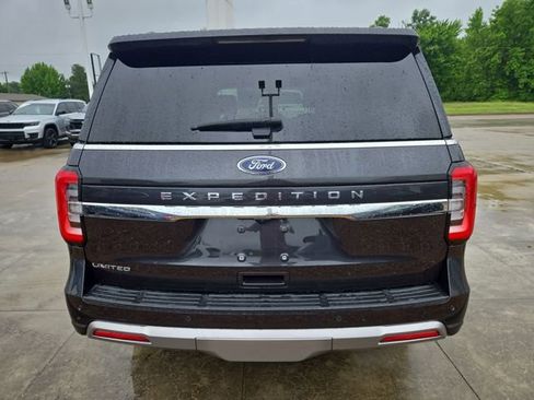 Used 2022 Ford Expedition Limited RWD image 4