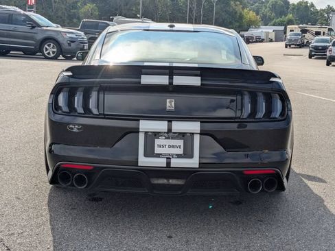 Certified 2017 Ford Mustang Shelby GT350 RWD image 4