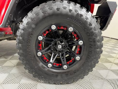 Used 2021 Jeep Wrangler Unlimited Sahara w/ Uconnect 4C Nav & Sound Group AWD/4WD image 20