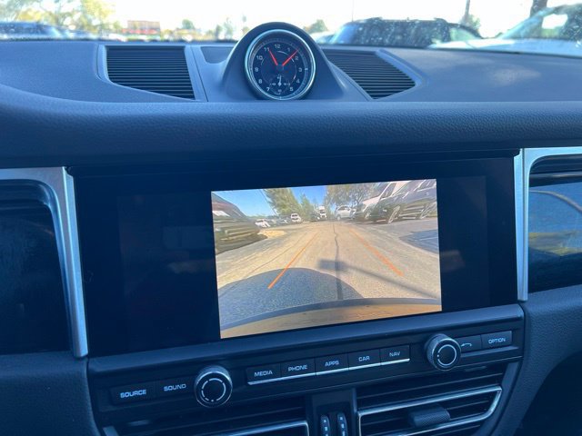 Used 2020 Porsche Macan w/ Premium Package Plus AWD/4WD image 14