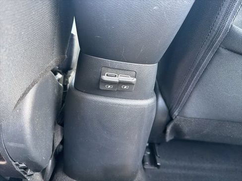 Used 2021 Nissan Versa S FWD image 22