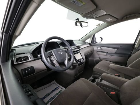 Used 2015 Honda Odyssey EX image 10