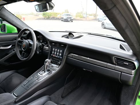 Used 2019 Porsche 911 GT3 RS image 37