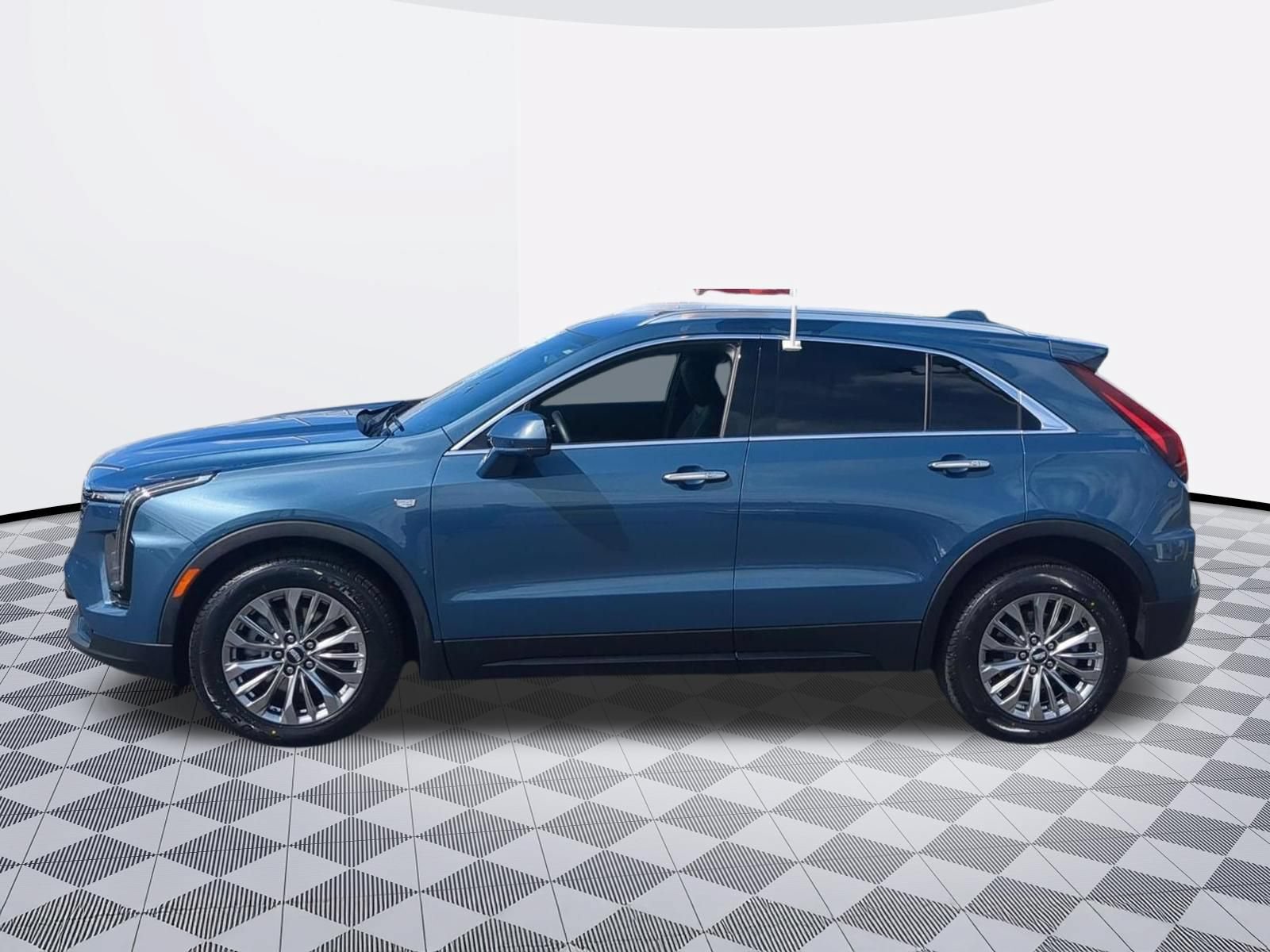 Certified 2025 Cadillac XT4 Premium Luxury AWD/4WD image 4