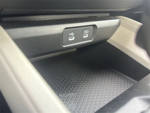 Certified 2025 Honda Accord LX image 41