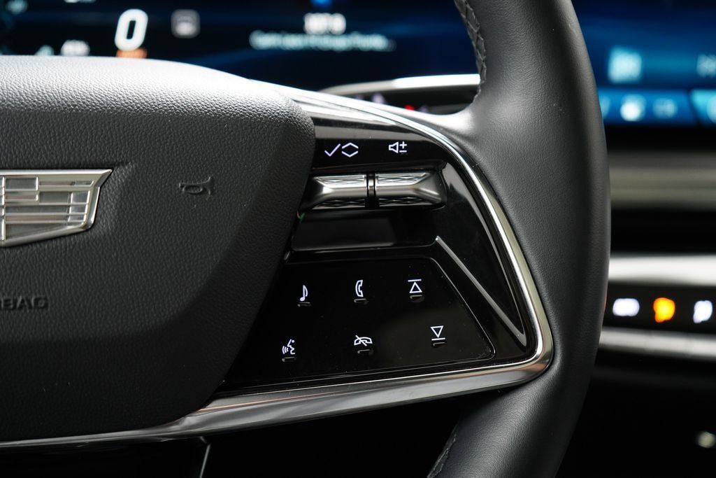 Used 2024 Cadillac Lyriq Luxury AWD/4WD image 15