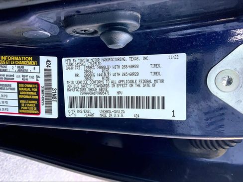 Used 2023 Toyota Sequoia Limited image 35