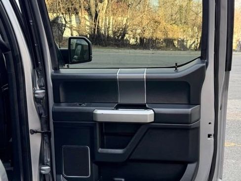 Used 2020 Ford F150 Lariat image 26