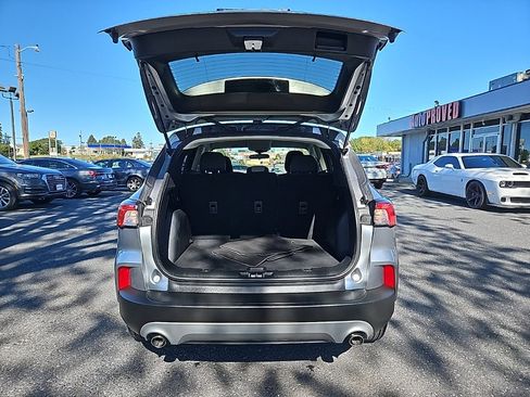 Used 2022 Ford Escape SE image 37