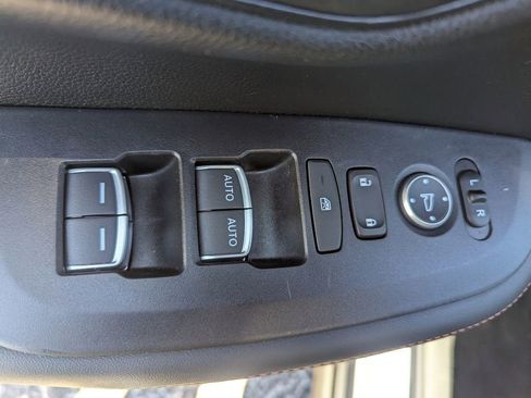 Used 2024 Honda HR-V Sport image 16