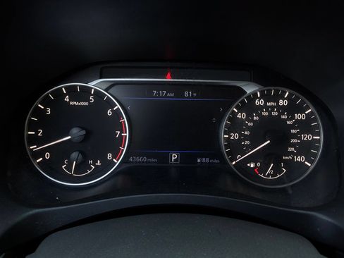 Used 2023 Nissan Altima 2.5 SV FWD image 37