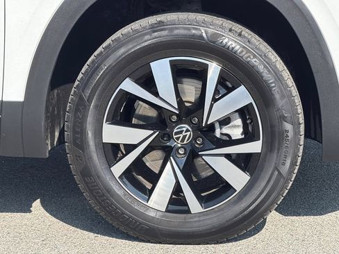 Used 2022 Volkswagen Atlas Cross Sport SE AWD/4WD image 30