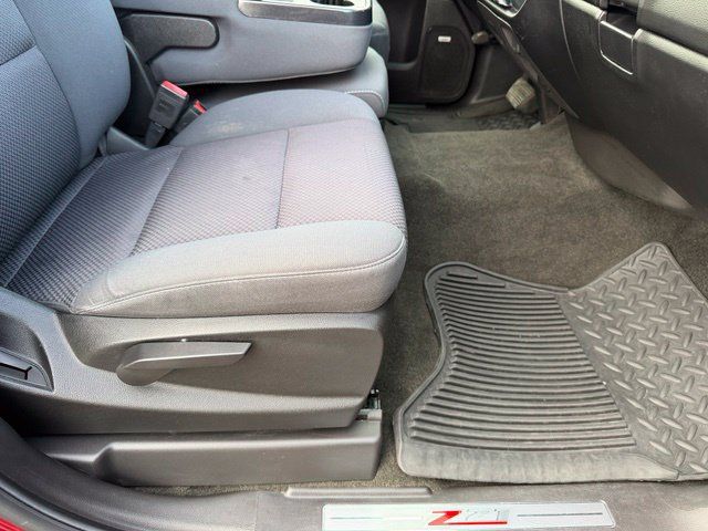 Used 2018 Chevrolet Silverado 1500 LT w/ All Star Edition AWD/4WD image 22