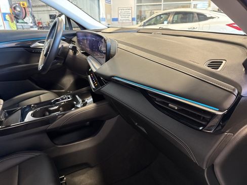 Used 2025 Buick Envision Preferred image 33