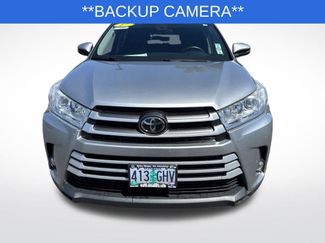 Used 2017 Toyota Highlander Plus AWD/4WD video 2