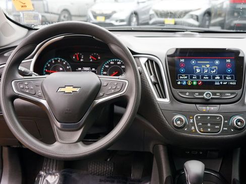 Used 2024 Chevrolet Malibu LT image 18