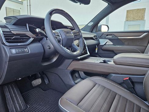 New 2026 GMC Acadia Denali Ultimate AWD/4WD image 10