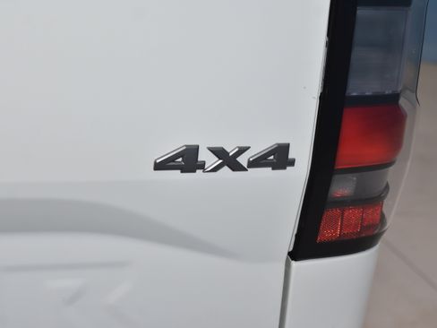 New 2026 Nissan Frontier SV w/ Tow Package image 27