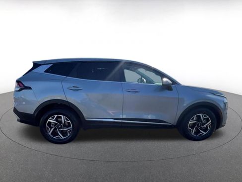 Used 2025 Kia Sportage LX FWD image 16