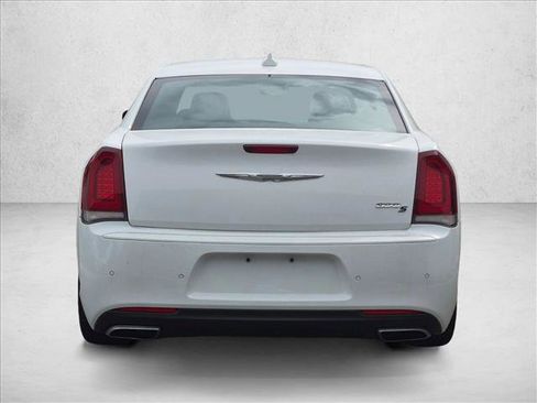 Used 2015 Chrysler 300 S RWD image 6