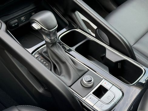 Used 2025 Kia Telluride S FWD image 19