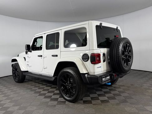 Used 2024 Jeep Wrangler Unlimited Sahara w/ Safety Group AWD/4WD image 10