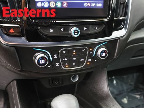 Used 2023 Chevrolet Traverse LT w/ Rear Camera Mirror Package AWD/4WD image 20