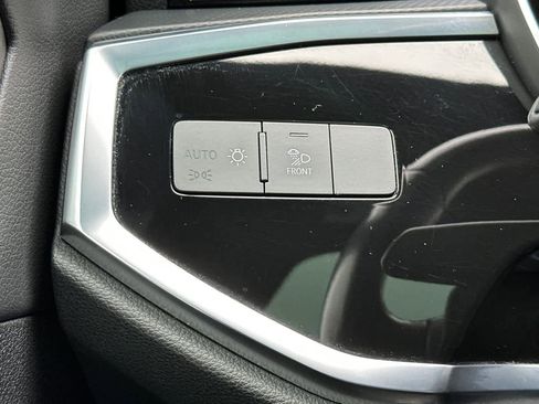 Used 2023 Audi Q3 2.0T Premium image 30