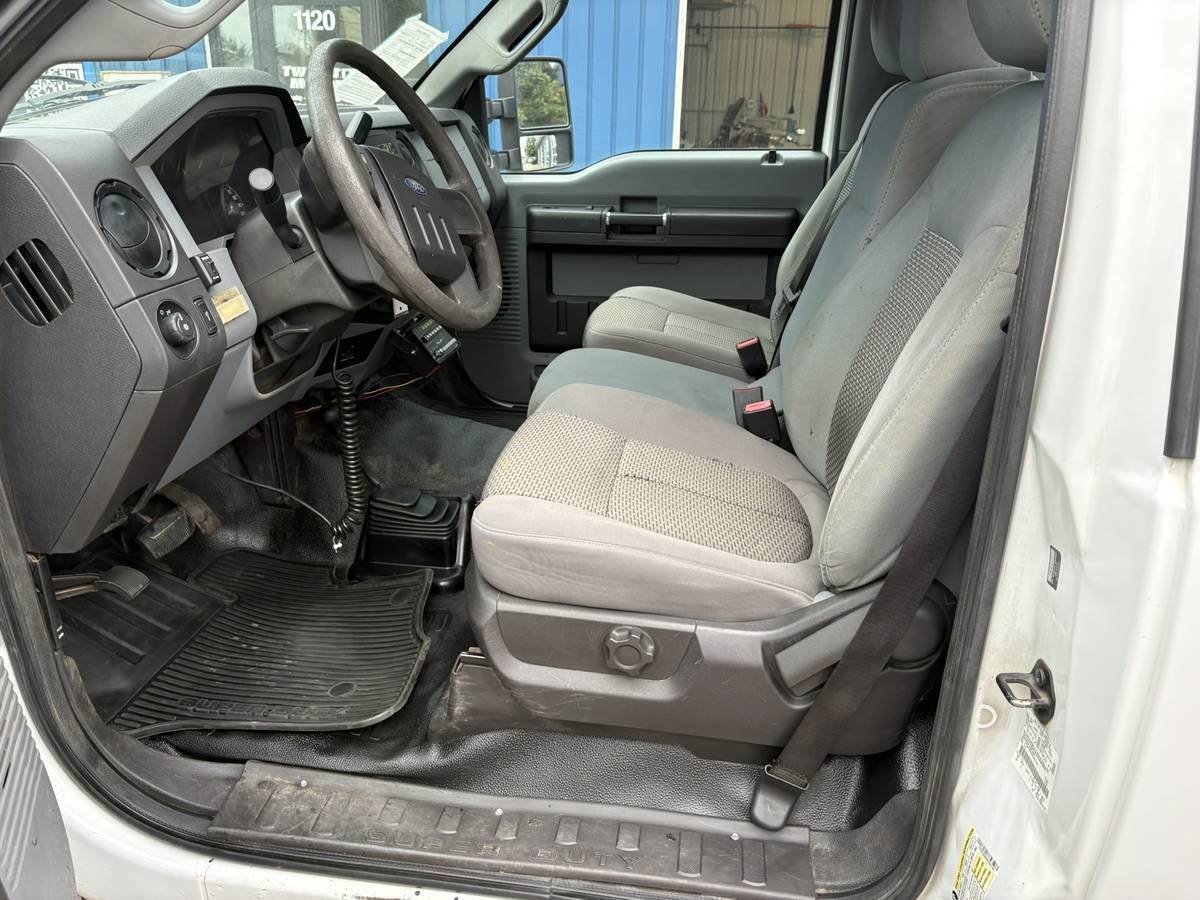 Used 2011 Ford F250 XL w/ PWR Equipment Group AWD/4WD image 11