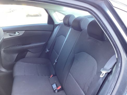 Used 2019 Kia Forte LXS image 13