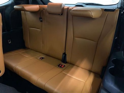 Certified 2022 Toyota Highlander Platinum image 32