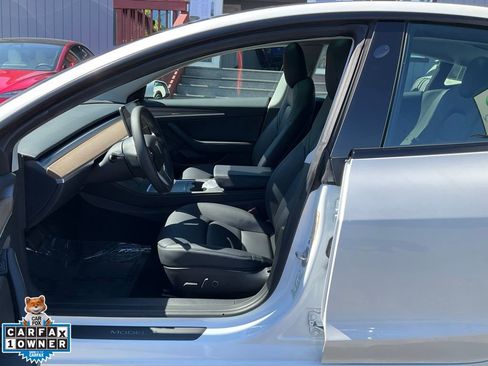Used 2023 Tesla Model 3 Standard Range image 14