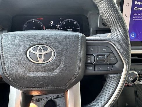 Used 2024 Toyota Tacoma Limited w/ Limited Package (LT) AWD/4WD image 22