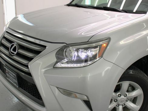 Used 2017 Lexus GX 460 Premium 4D SUV 4WD image 16