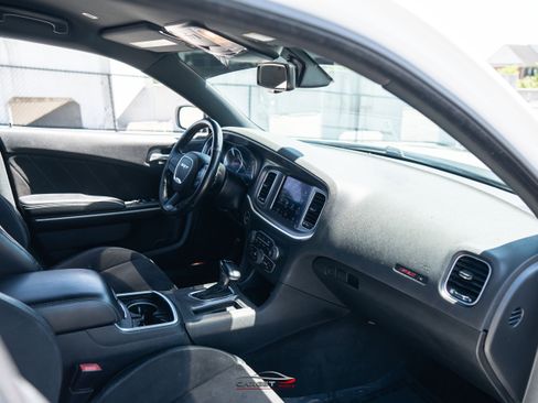 Used 2020 Dodge Charger Scat Pack RWD image 15