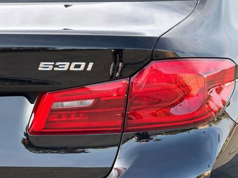 Used 2020 BMW 530i w/ Convenience Package image 32